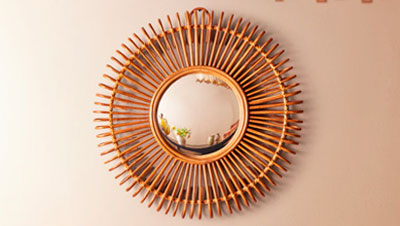 Natural rattan mirror supplier and exporter from Indonesia.
