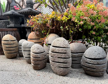 River stone garden lanterns supplier from Indonesia.